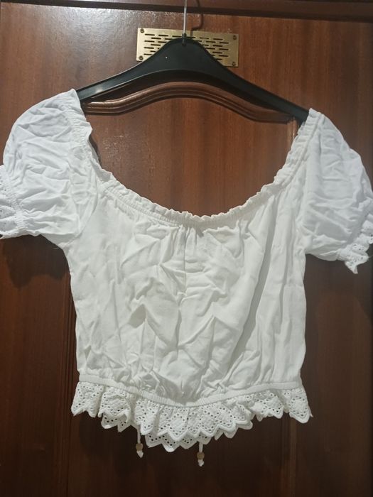 Top branco da Bershka