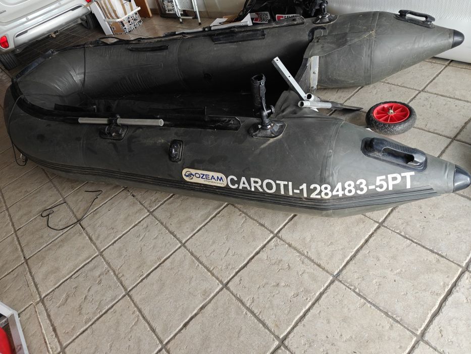 Barco 3,20m + fora-de-borda 8cv (10h) + acessórios