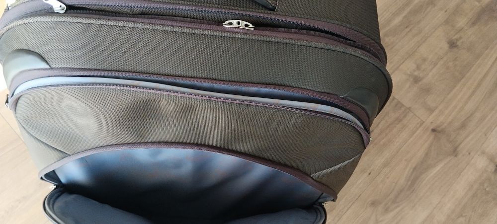 Валіза дуже велика