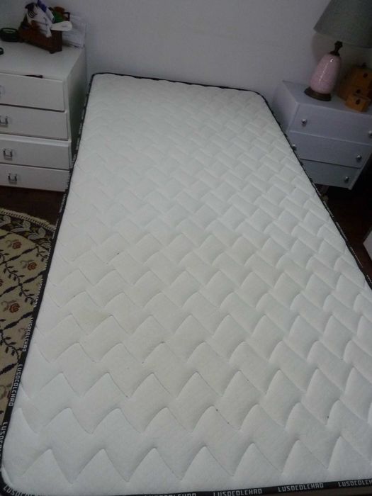 Cama + estrado + colchão