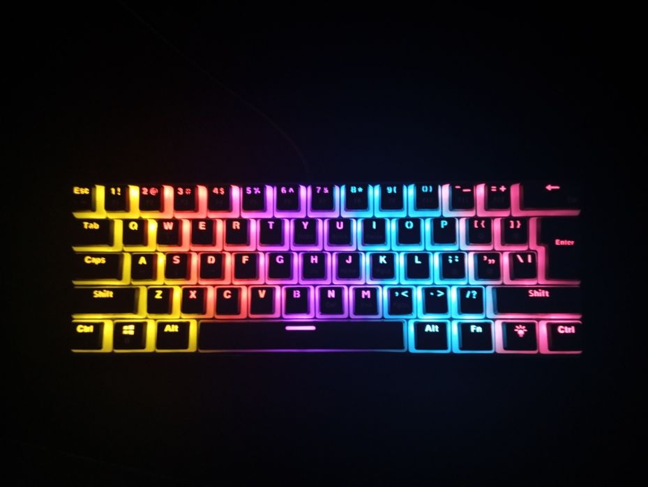 Teclado mecânico RGB L700