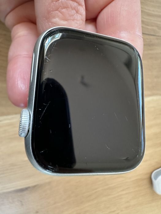 Apple Watch Series 5 Nike 44 mm GPS srebrny, ceramiczna koperta, 88% baterii