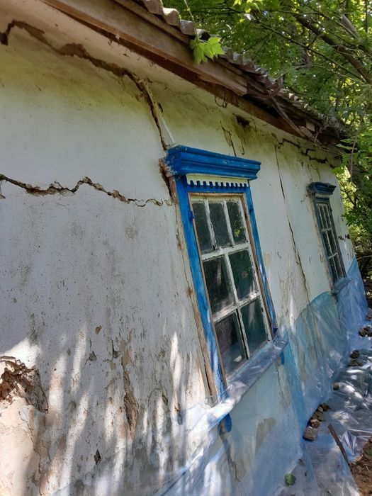 Продається будинок. Рогізно  Київська обл. Дерев'яний, глина.