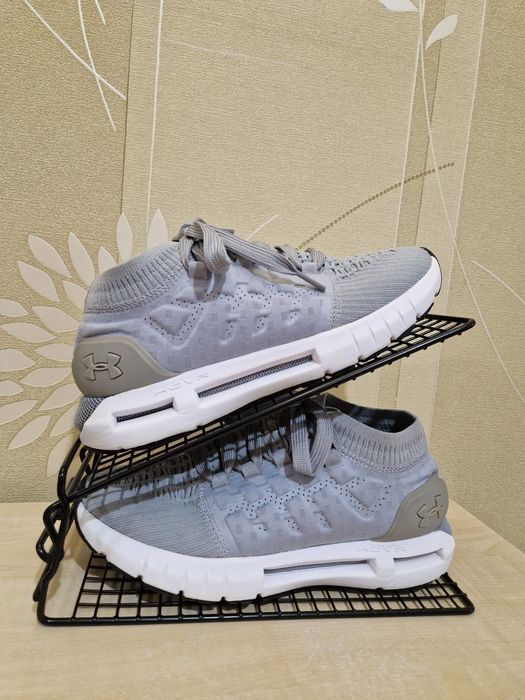 Кроссовки Under Armour HOVR Phantom 1 р.39