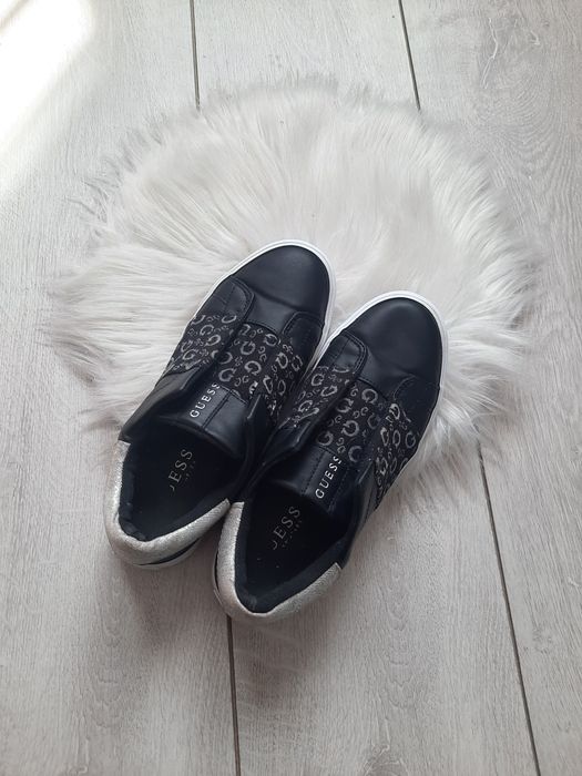 Czarne Trampki Guess