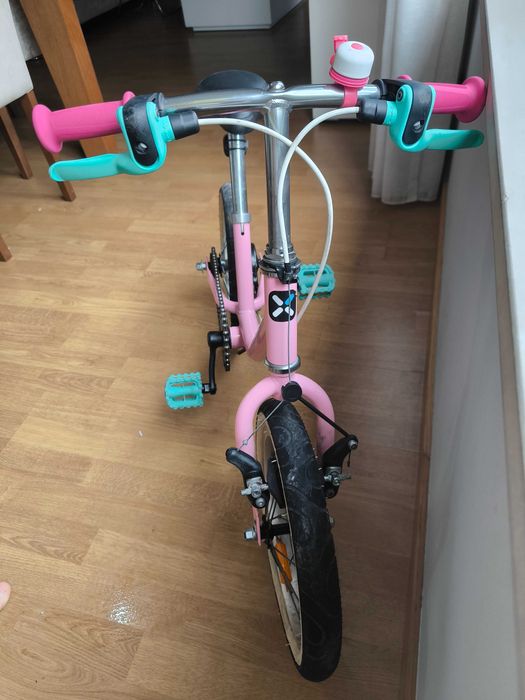 Bicicleta Infantil Btwin 14” com Rodinhas e Acessórios