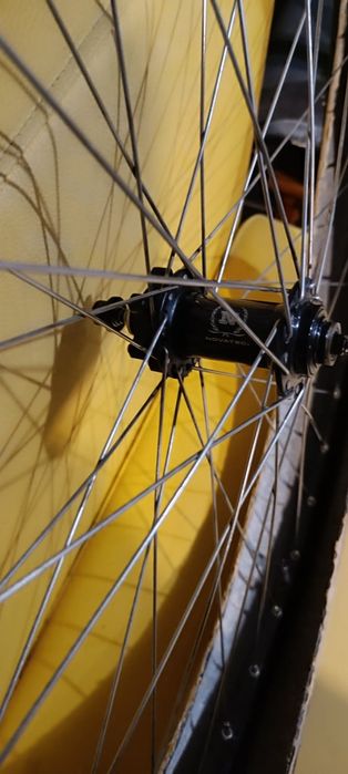 Koła rowerowe marki Alexrims wraz z oponami Schwalbe r 29c