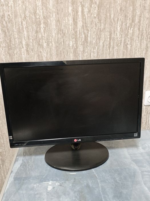 Монітор 22 LG 1920/1080 full hd