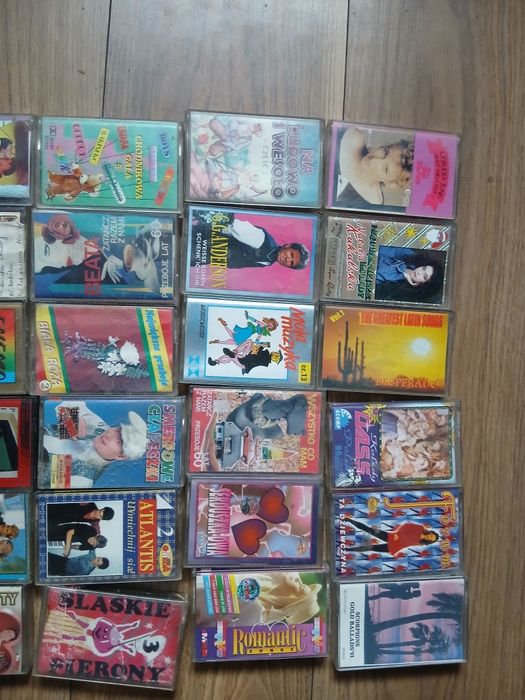 Sprzedam kasety  do radia