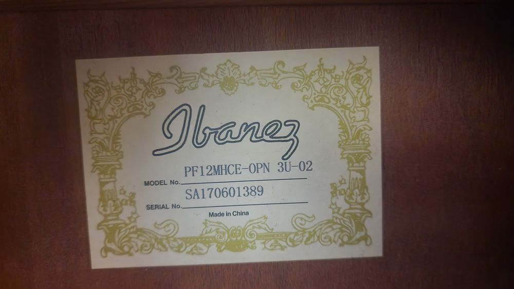 Guitarra electroacustica Ibanez como nova