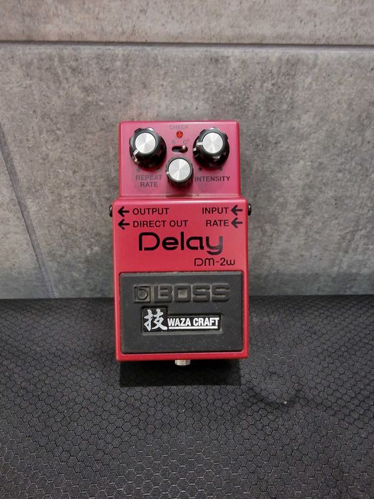 Boss DM-2W Delay Waza Craft – Made in Japan