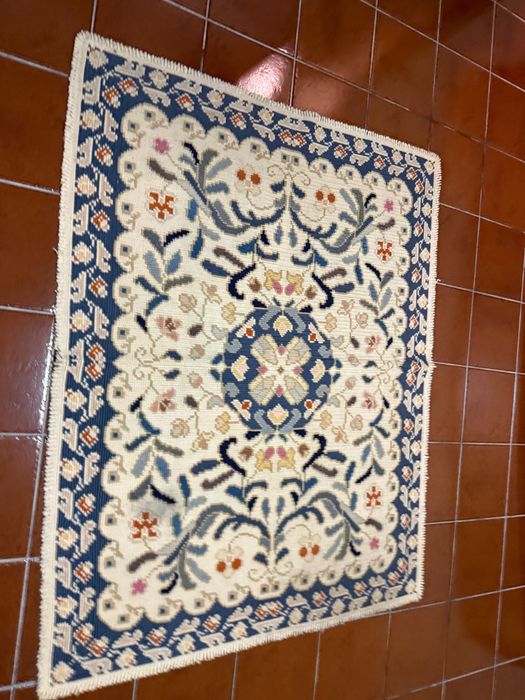 Tapete de arraiolos como novo