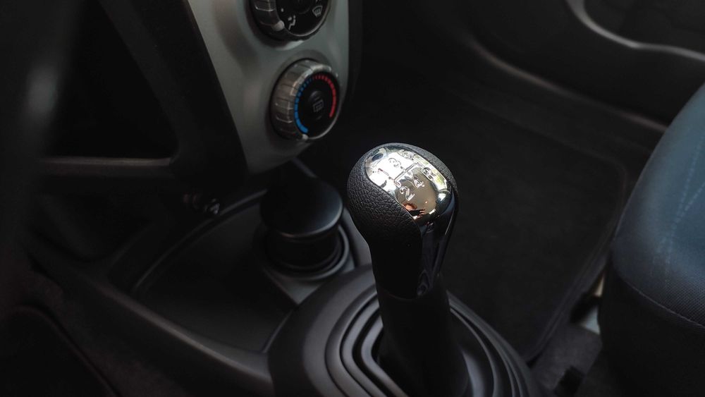 Toyota Yaris 1.0 Gasolina 5p - 12/2006 - 163mil kms