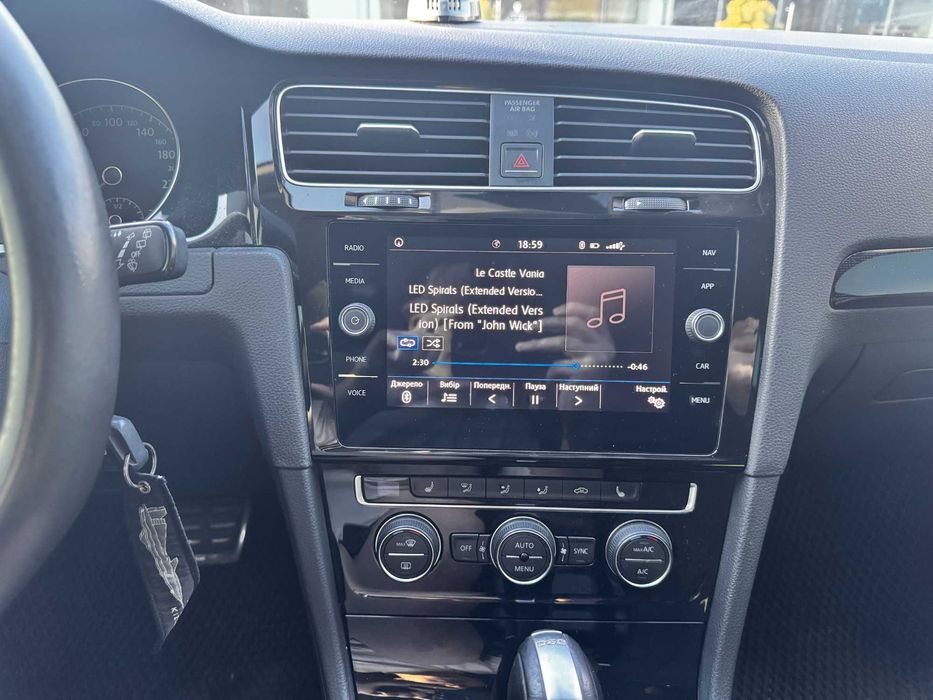 volkswagen golf 2017