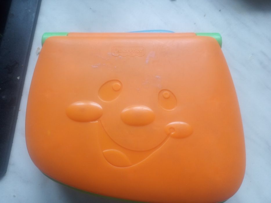 Laptop Fischer Price polsko-angielski.