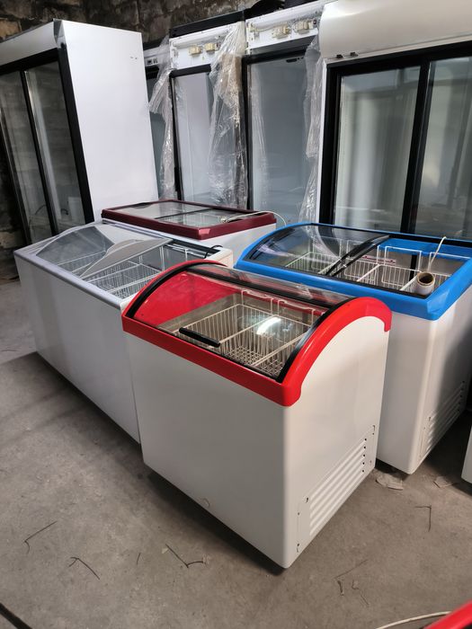 Холодильна вітрина холодильна шафа