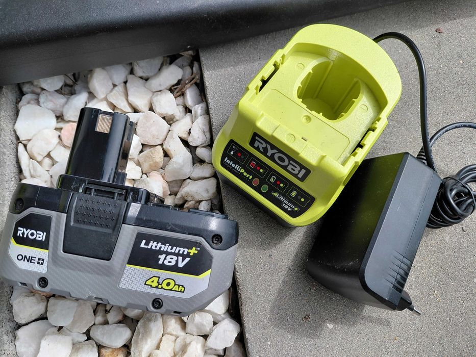 Fresadora de jardim Ryobi RY18EGA + Soprador Ryobi OBL1820S a bateria