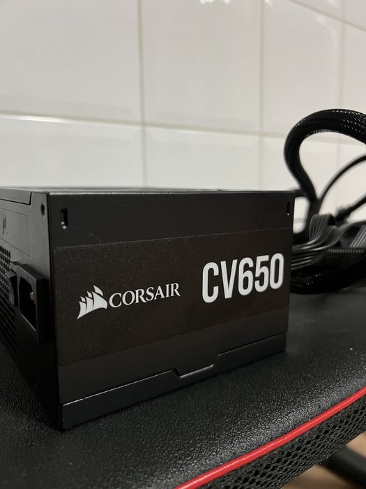 Corsair CV650 usada