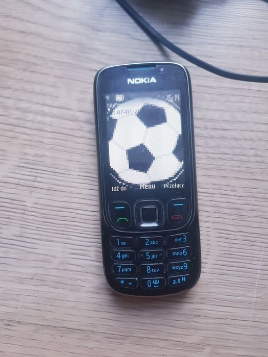 Telefon komórkowy  Nokia model 6303c , typ RM-443 .