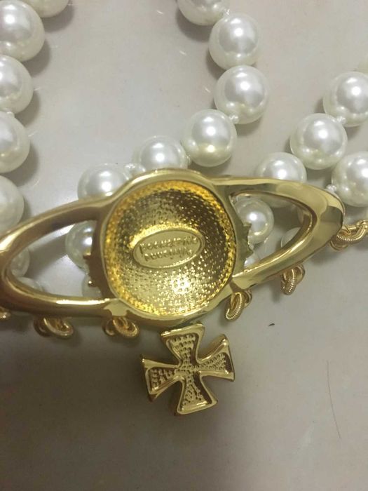 Vivienne Westwood/potrójny naszyjnik z pereł