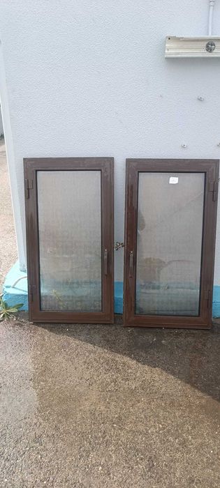 Janela 1 folha batente castanha