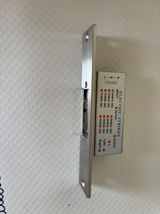 Trinco elétrico 12Vdc