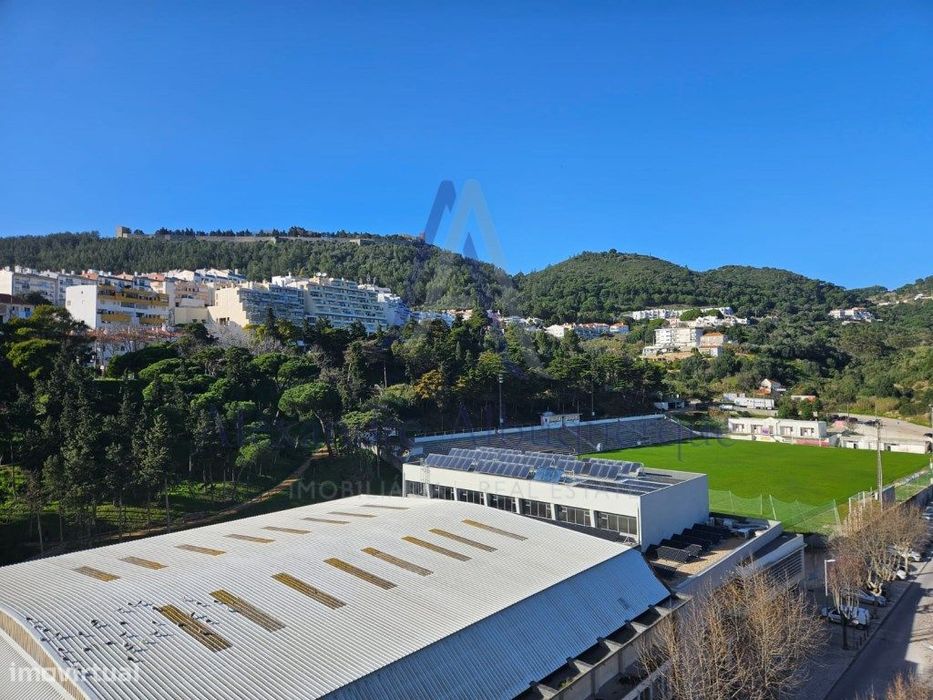 Apartamento T1 com Vista Mar e Terraço na Vila de Sesimbra!