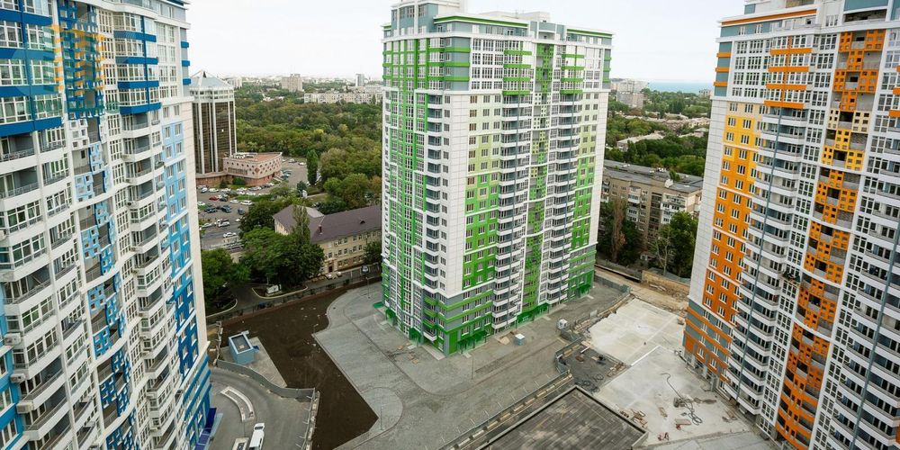 Продам 2 комн в ЖК "Четыре сезона". пр. Гагарина. Срочно! Дом сдан!