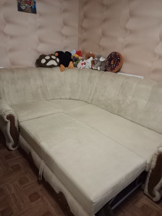 Продається диван1400, та м'які уголок