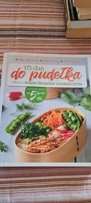 Książka "175 dań do pudełka" z niskim indeksem glikemicznym.