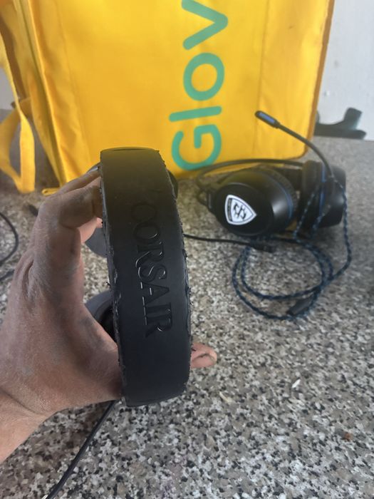 Fone gamer em perfeito funcionamento para desocupar