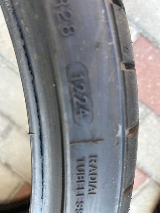 Sprzedam cztery opony rozm 255/30/20