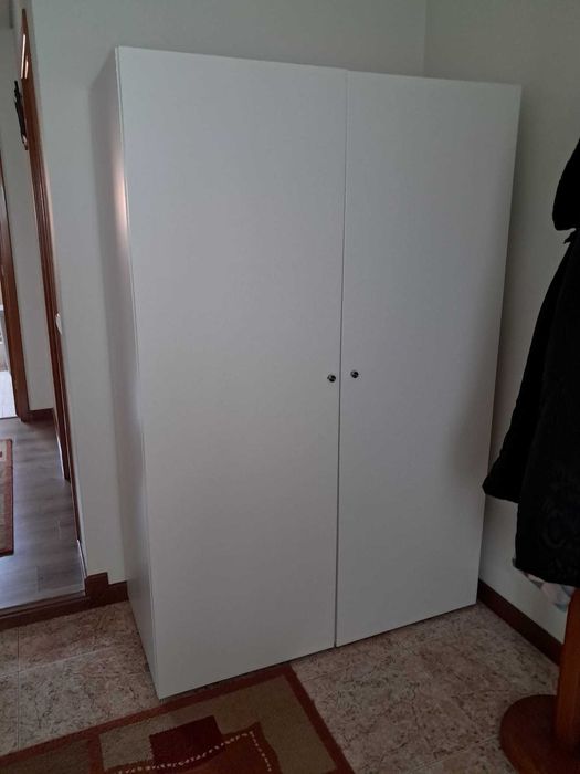 Guarda Roupa  com pouco uso