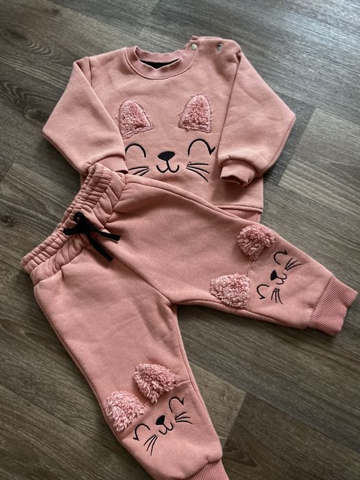 Продам дитячий флісовий костюм для дівчинки