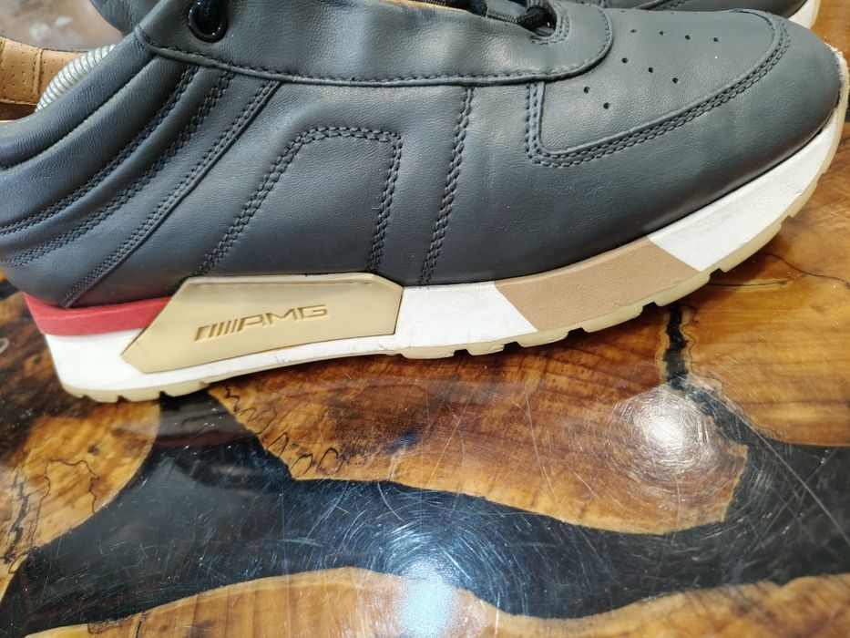 Buty marki AMG-Mercedes Santoni