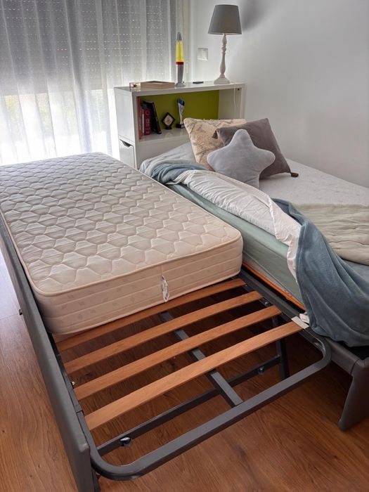 Somier solteiro duplo com oferta de colchões
