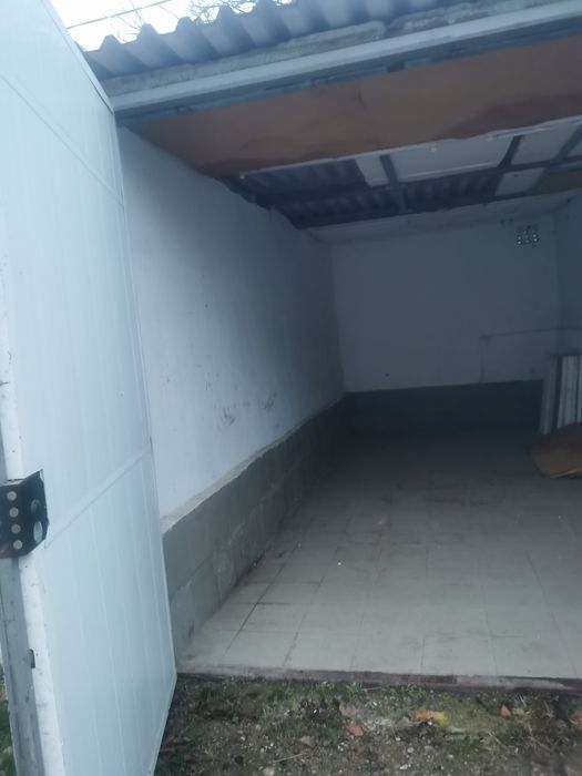 Продам гараж каменныйй