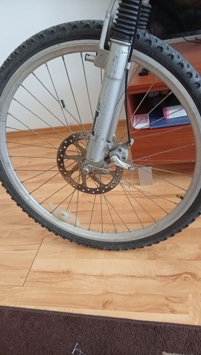 Rower górski, jeździ do drobnej naprawę