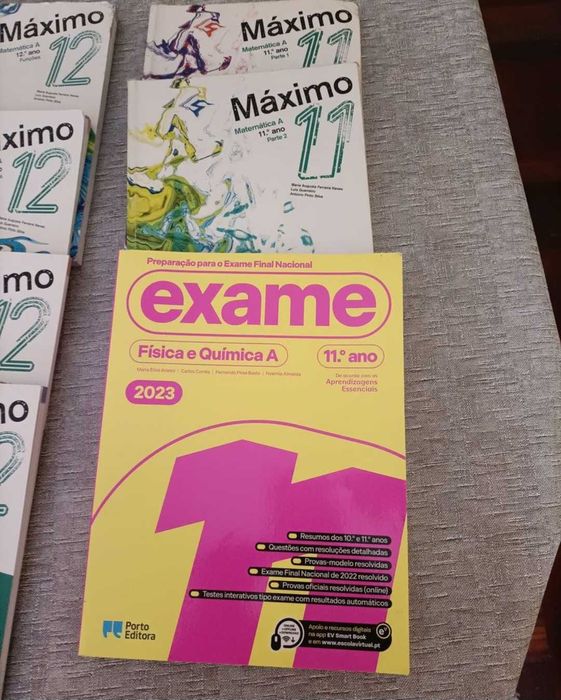 Manuais escolares 11° e 12° ano