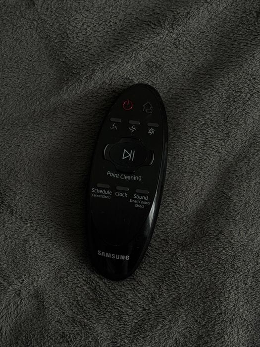 Продам Робот-пилосос Samsung VR20K9350WK/EV