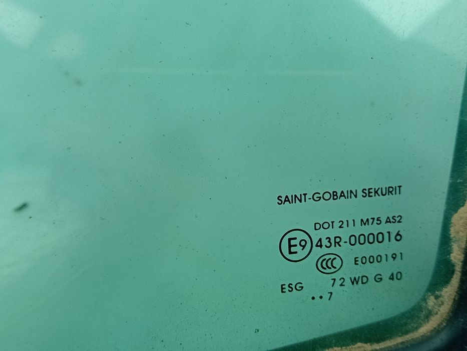 Vidro triangular frente esquerdo MERCEDES-BENZ Sprinter 5-t (906)