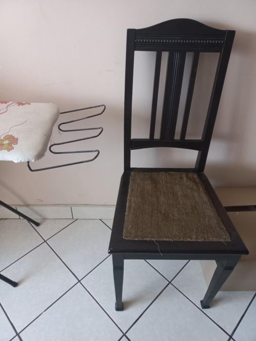 Krzesła drewniane 2 sztuki