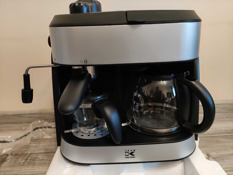 Ekspres ciśnieniowo-przelewowy Kalorik TKG EXP 1001 C 1800 W