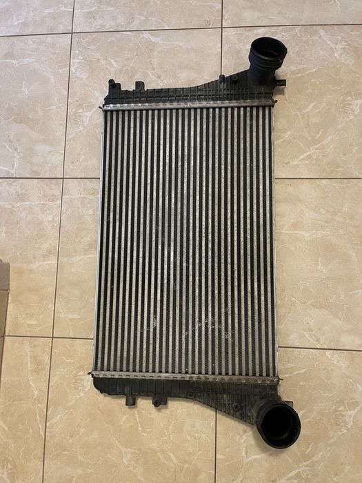 Інтеркулер 1.8-2.0TSI. 1.6- 2.0TDI - 1K0145803Q, 1K0145803R