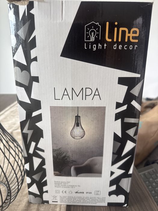Nowa czarna lampa