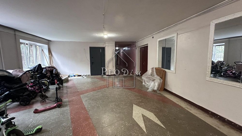 Продаж кімнати 18 м2 в гуртожитку Івана Гонти 9 Без %%