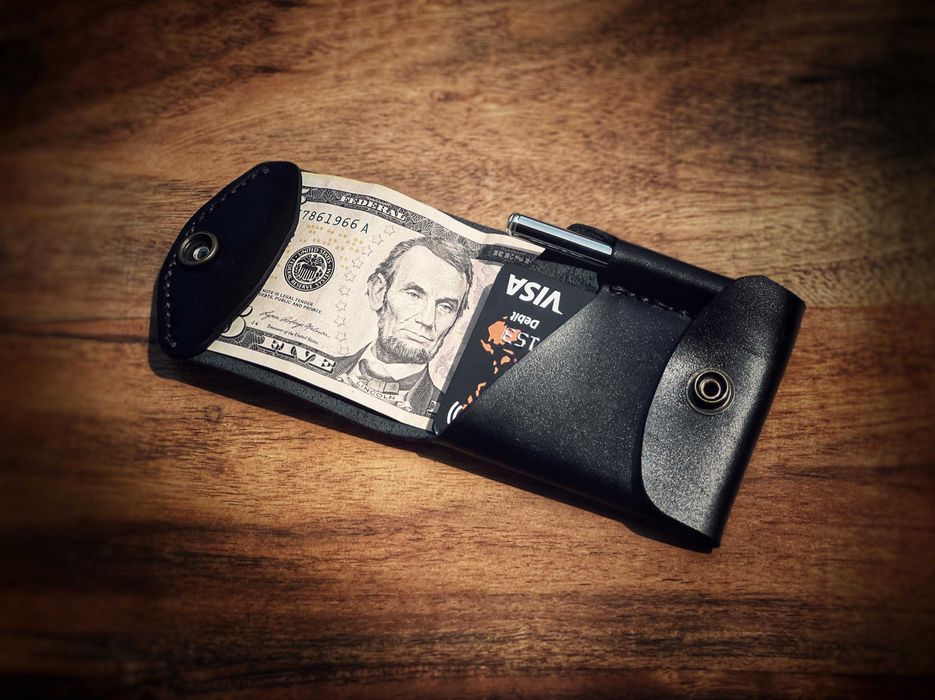 Portfel męski Bifold ze skóry | ręcznie szyty, elegancki, ponadczasowy