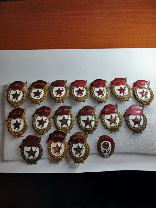 Продам знаки разних годов.