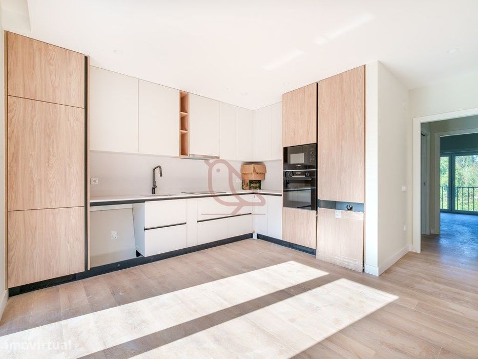 T3 Contemporâneo: O Equilíbrio Perfeito entre Design, Luz e Confort... — São Mamede, Leiria