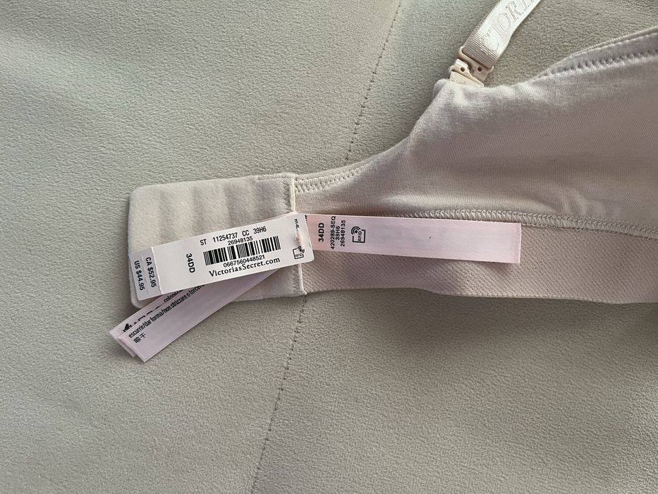 Бюстгальтер Victoria’s Secret Push-Up Perfect Shape 34DD/75E новий